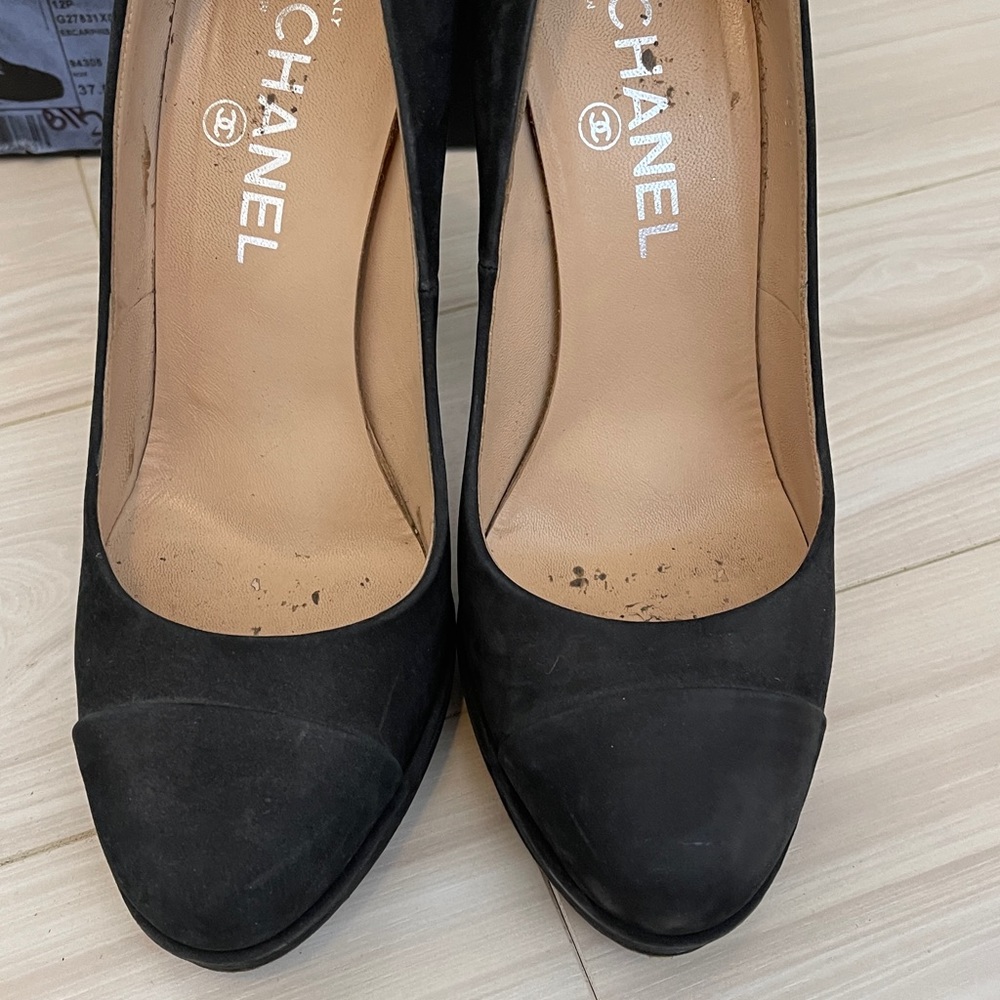 Chanel black heels 37.5 cc logo - Picture 2 of 9